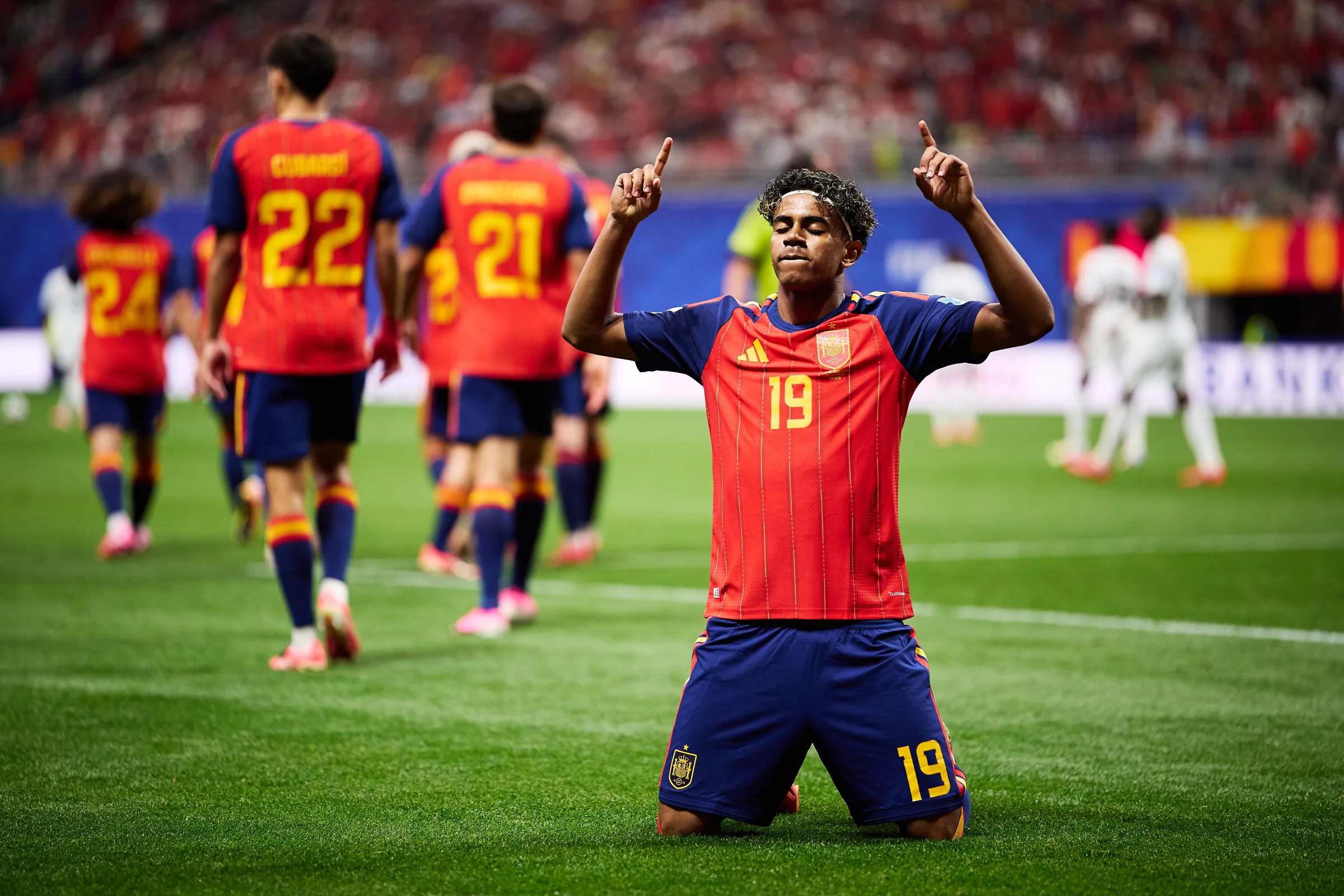 Yamal Shines as Spain Cruise Past Saudi Arabia